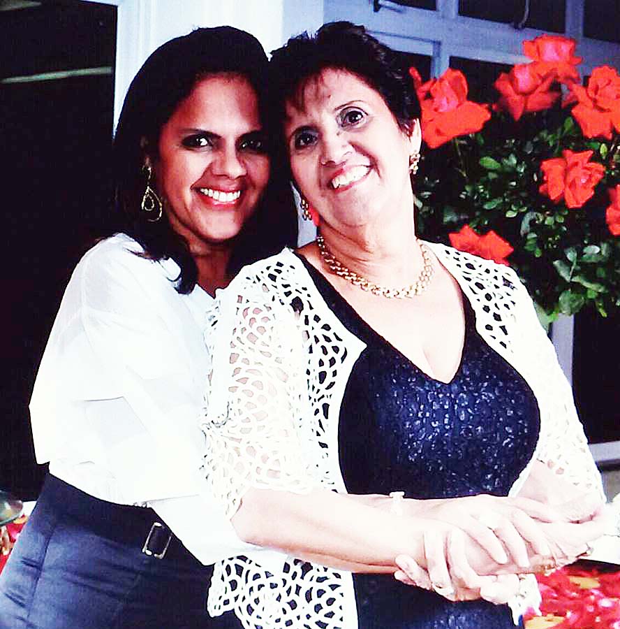 Laura e sua mãe a educadora Raimunda Albuquerque